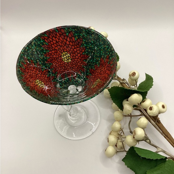 Unique Beautiful Small Christmas Martini Glass (1) - Picture 3 of 10